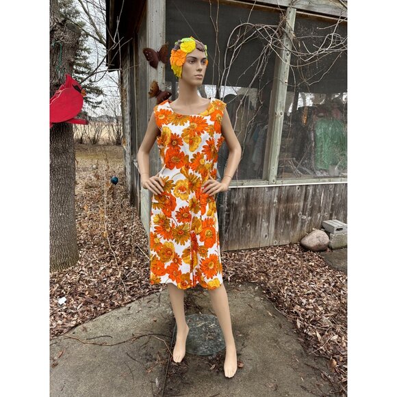 60s Barkcloth Sunflower Shasta Daisy Shift Dress Double Waist Pocket Front Pleat - Picture 1 of 11